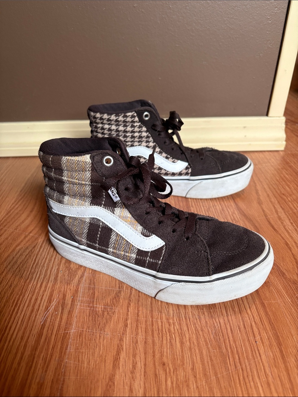Vans High Top Sneakers in Brown & White Plaid